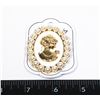 Image 1 : NEW FAUX PEARL CAMEO STYLE BROOCH WHITE