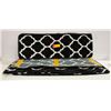 Image 1 : SET OF 7 STAIR PROTECTORS, BLACK/WHITE