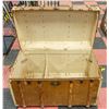 Image 2 : ANTIQUE STEAMER TRUNK