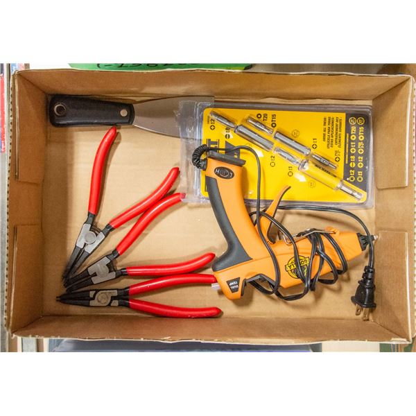 BOX OF ASSORTED TOOLS