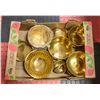 Image 1 : FLAT OF BRASS ITEMS
