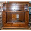 Image 1 : UNCLAIMED CABINET H-73" W-24" L-73.5" - NEEDS TLC