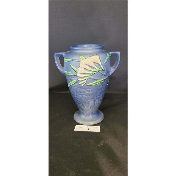 BEAUTIFUL VINTAGE ROSEVILLE VASE "FREESIA"
