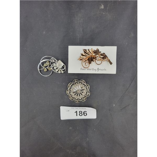 THREE VINTAGE STERLING SILVER BROOCHES
