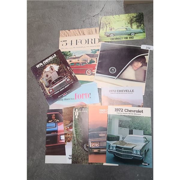 COLLECTION VINTAGE CAR BROCHURES