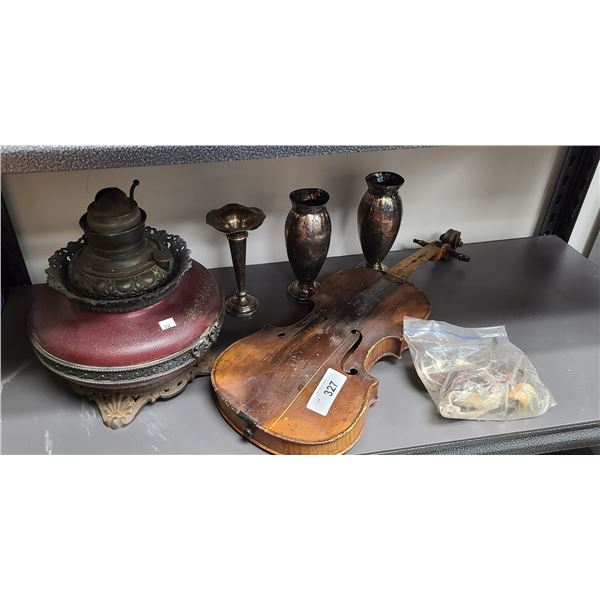 FIVE VINTAGE COLLECTIBLES