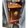 Image 2 : VINTAGE WOOD MANTLE CLOCK