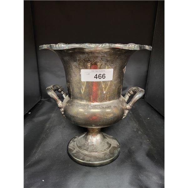 LARGE BEAUTIFUL SILVER PLATE CHAMPAGNE BUCKET