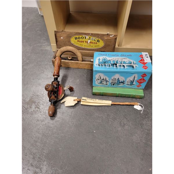VINTAGE COLLECTIBLES