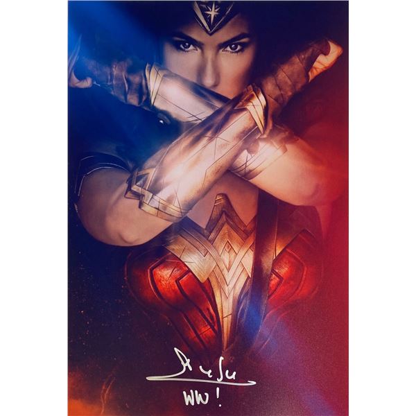 Autograph Signed  Wonder Woman Photo