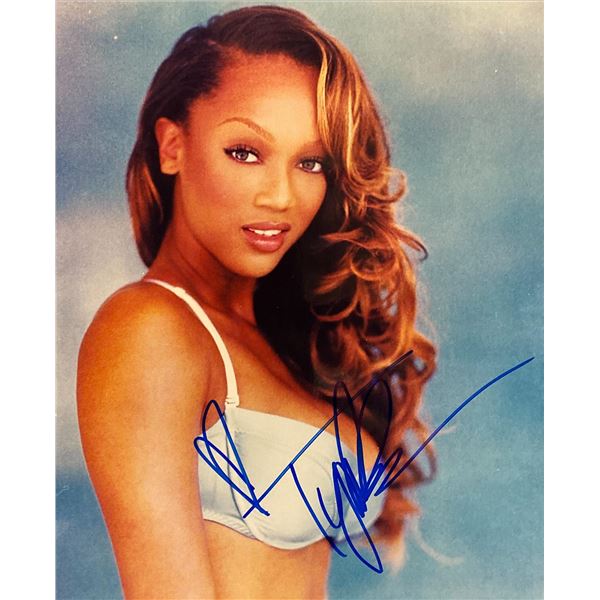 Tyra Banks signed photo