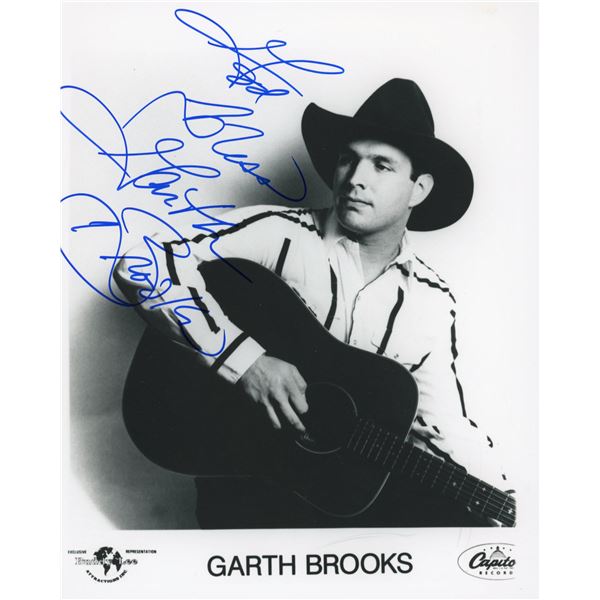 Garth Brooks signed photo