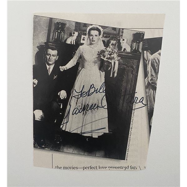 Maureen O'Hara Signed Magazine Photo