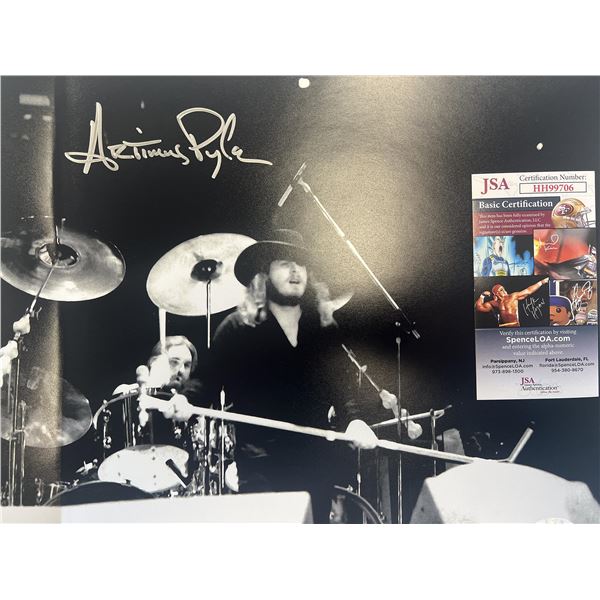 Lynyrd Skynyrd Artimus Pyle signed photo. JSA
