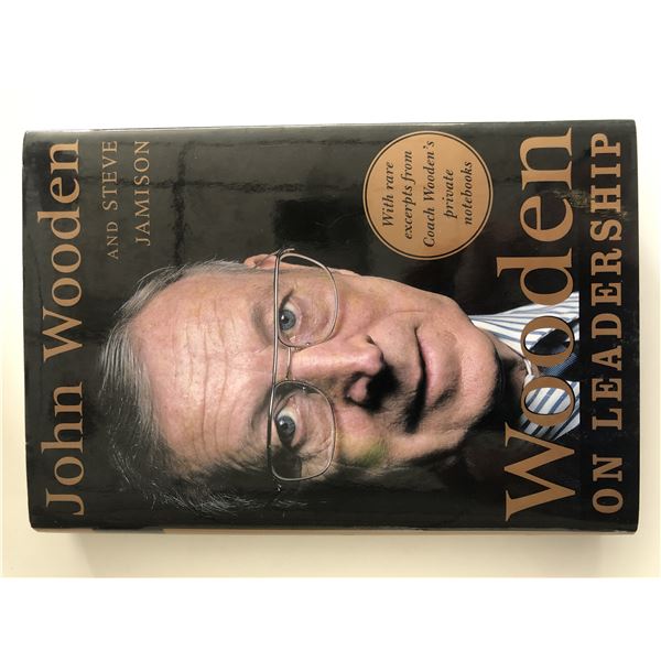 Wooden on Leadership John Wooden signed book