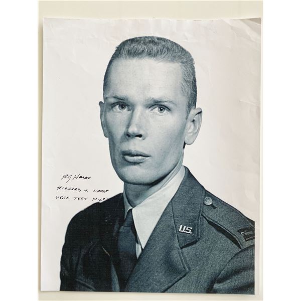 USAF Test Pilot Richard J. Hares signed photo.