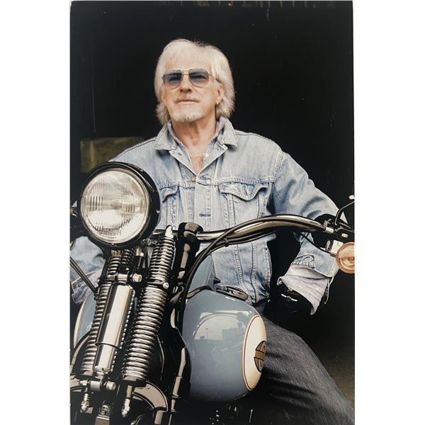 Hugues Aufray signed postcard