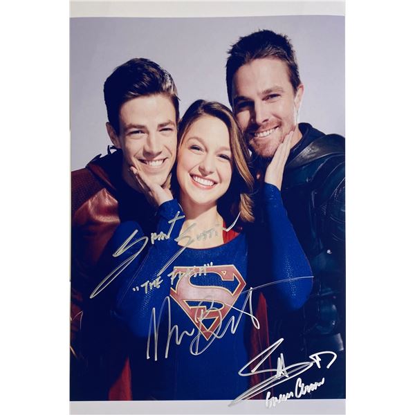 Autograph Signed  Supergirl Photo