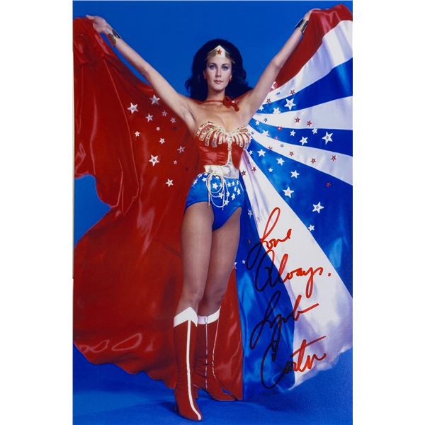 Autograph Signed  Wonder Woman Photo