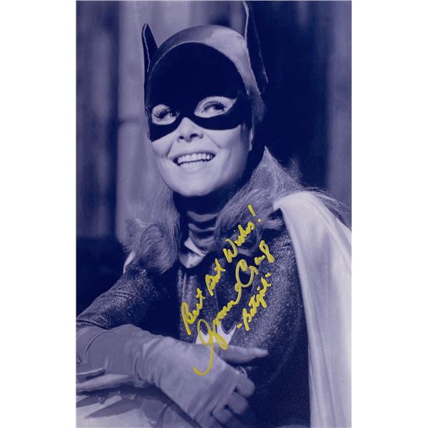Autograph Signed  Batgirl Photo