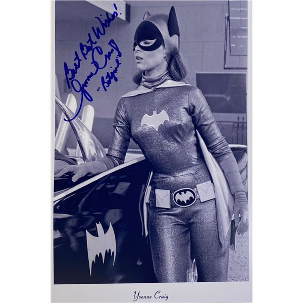 Autograph Signed  Batgirl Photo