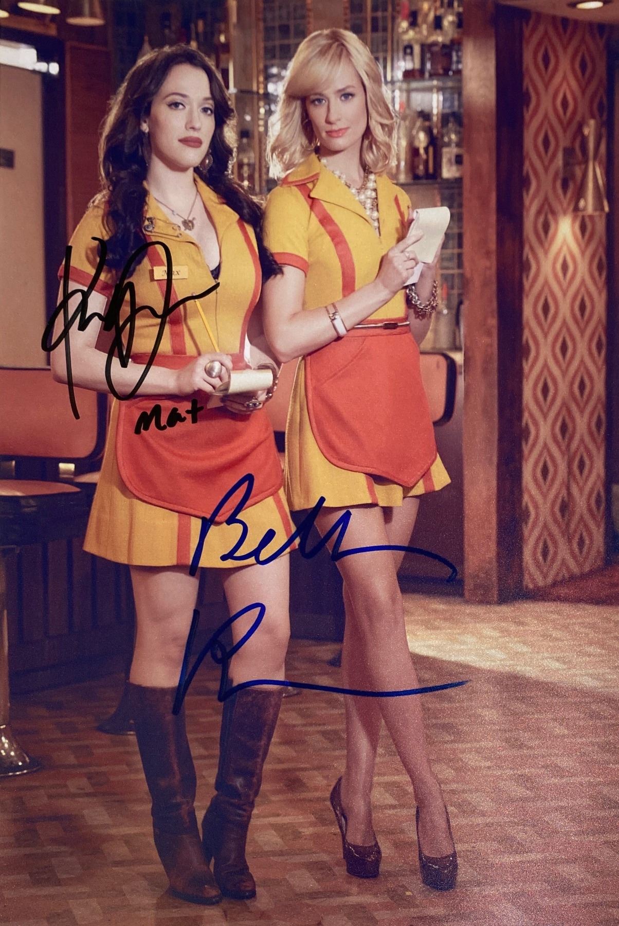 Things You Never Noticed In 2 Broke Girls Autograph Signed 2 Broke Girls Photo