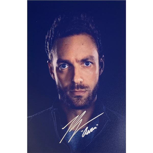Autograph Signed  Walking Dead Photo