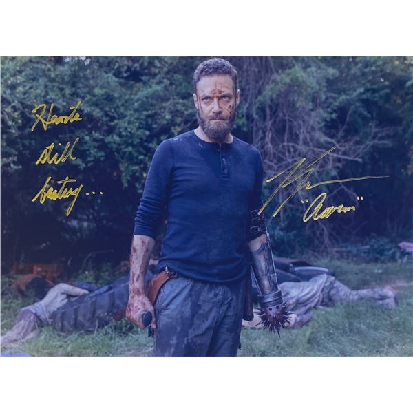 Autograph Signed  Walking Dead Photo