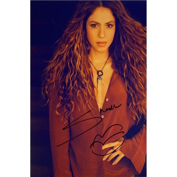 Autograph Signed  Shakira Photo