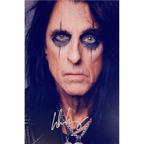 Autograph Signed  Alice Cooper Photo