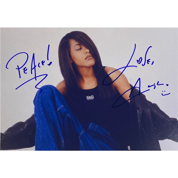 Autograph Signed  Aaliyah Photo