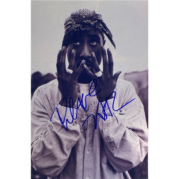 Autograph Signed  Tupac Photo