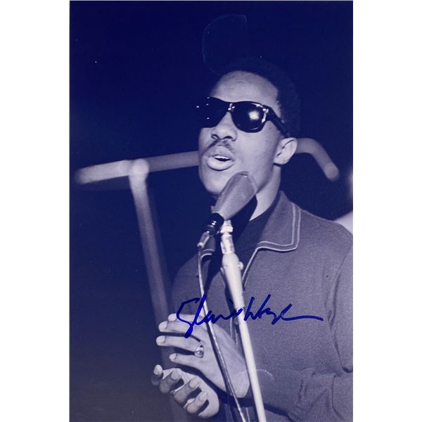 Autograph Signed  Stevie Wonder Photo