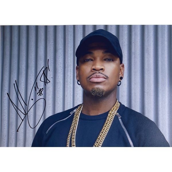 Autograph Signed  Ne-Yo Photo