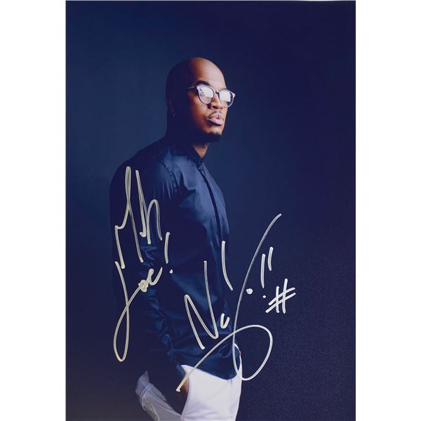 Autograph Signed  Ne-Yo Photo