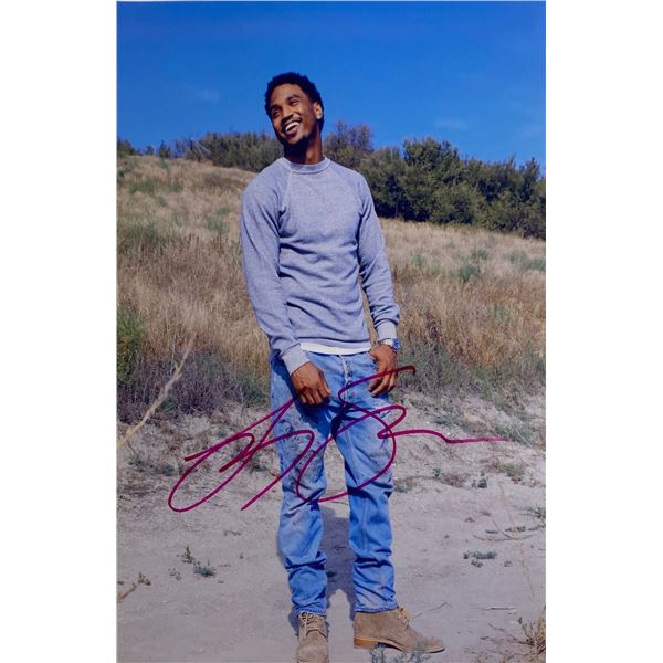 Autograph Signed  Trey Songz Photo