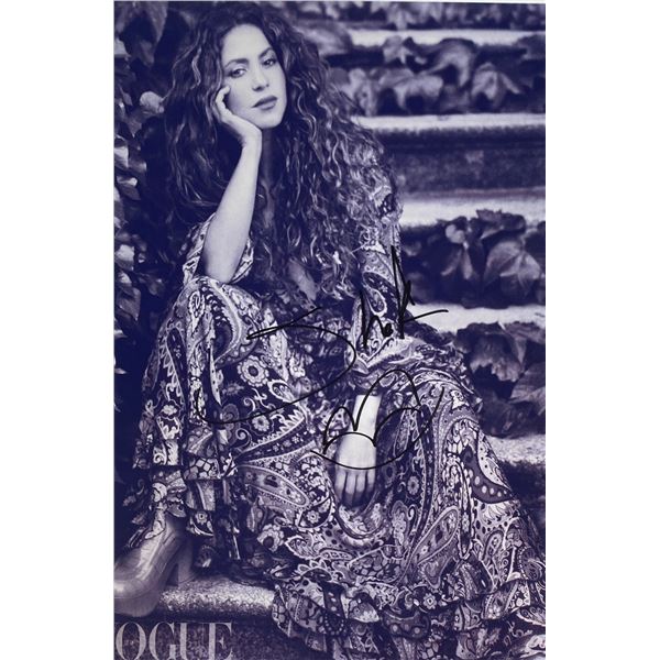 Autograph Signed  Shakira Photo