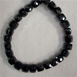 99 CTS BLACK SPINEL STRAND 5x5 MM