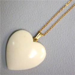 17 CTS VINTAGE HEART SHAPED IVORY PENDANT W/GOLD FILLED CHAIN 25x24 MM