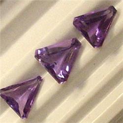 3.89 CTS LOT OF TRIANGLE SHAPED AMETHYST - DIFFERENT SIZES