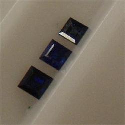 0.73 CTS LOT OF SQUARE CUT SAPPHIRES