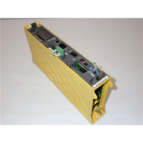 Fanuc Rack # A02B-0307-B822 With Card # A16B-3200-0521/04C 803516