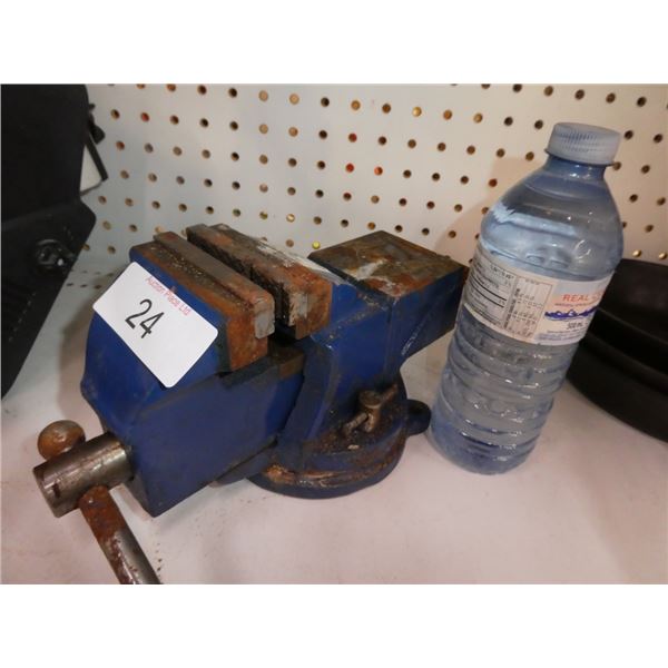 3in swivel base vise