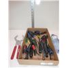 Image 1 : assorted screwdrivers