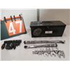 Image 1 : tool box & torque wrenches