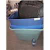 Image 1 : plastic tubs/Storage Containers