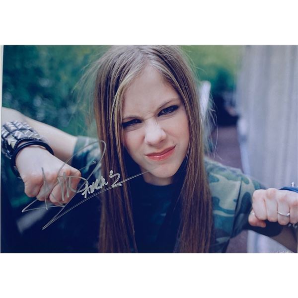 Autograph Signed Avril Lavigne Photo