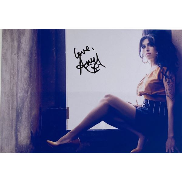 Autograph Signed Amy Winehouse Photo