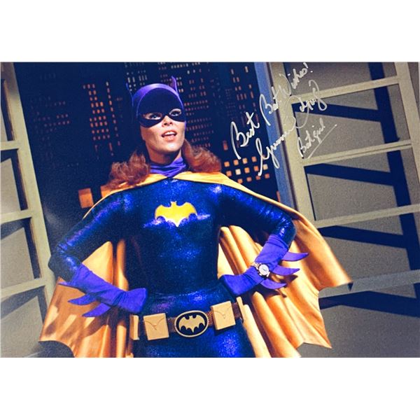 Autograph Batgirl Yvonne Craig Photo