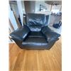 Image 1 : Black Palliser Leather Recliner and Loveseat